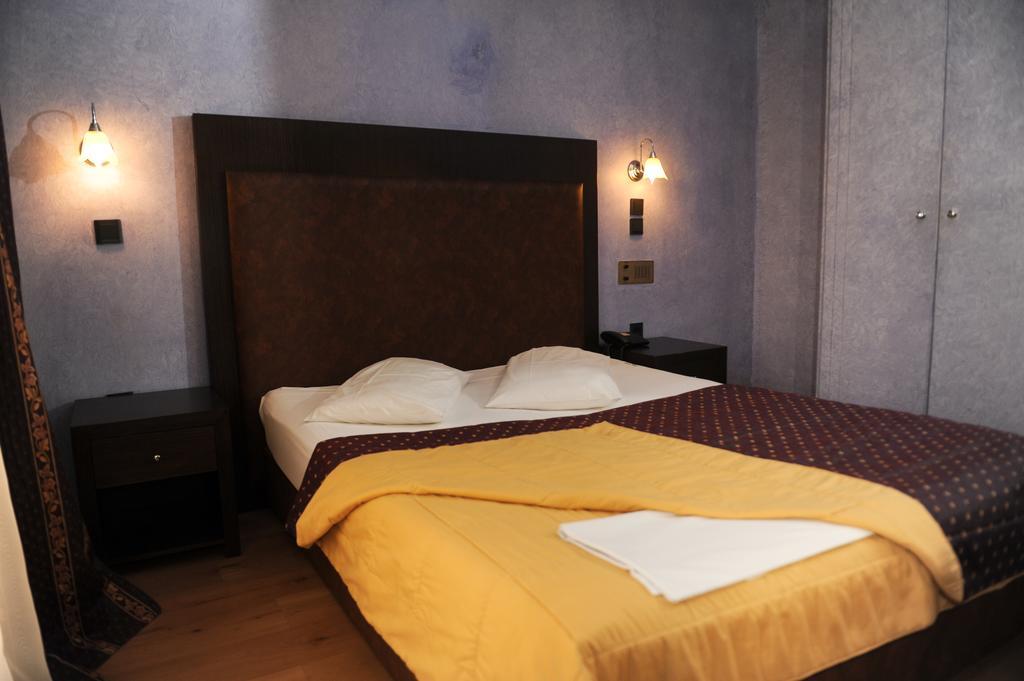 Villa Orion Hotel Афины Экстерьер фото